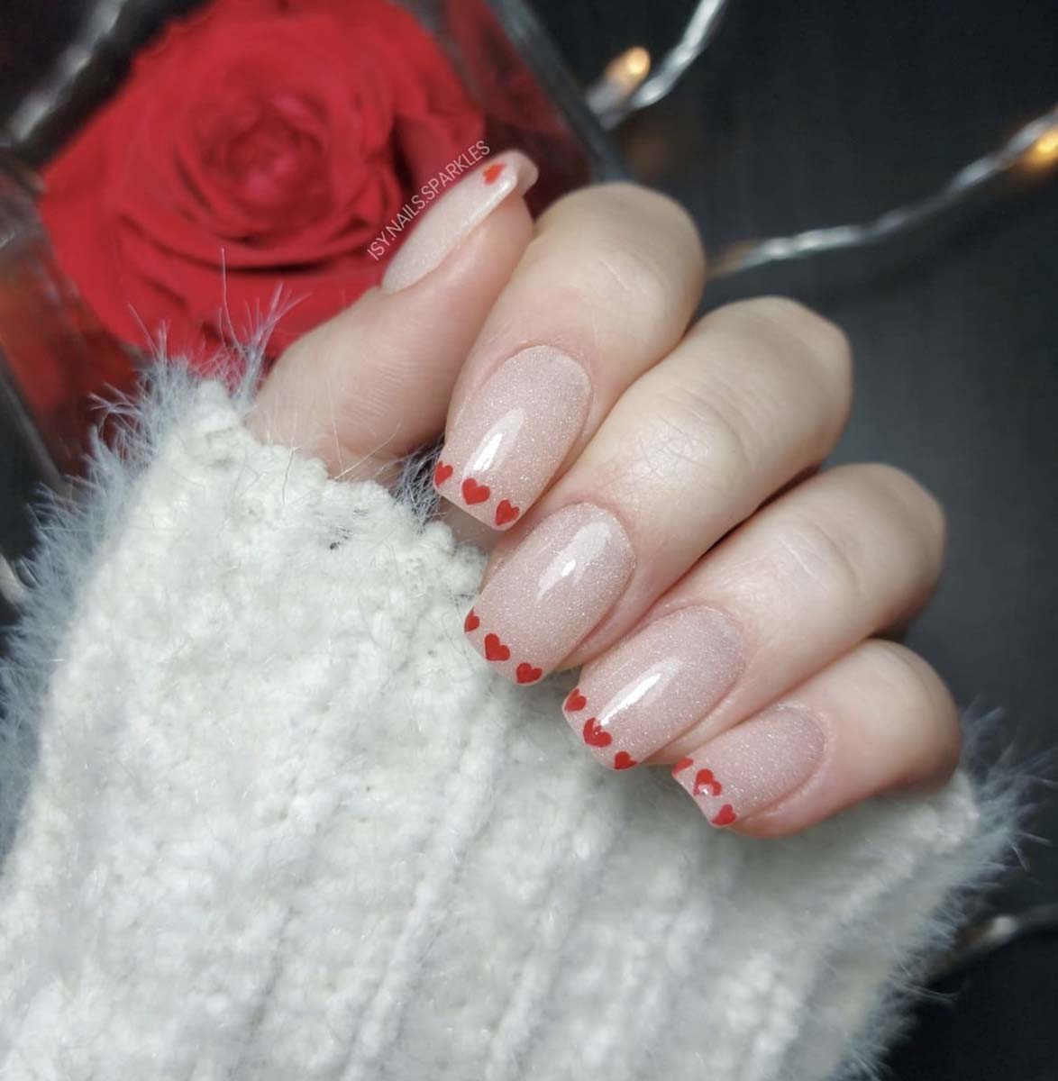 Gel con simpatica French di cuori Gel con simpatica French di cuori