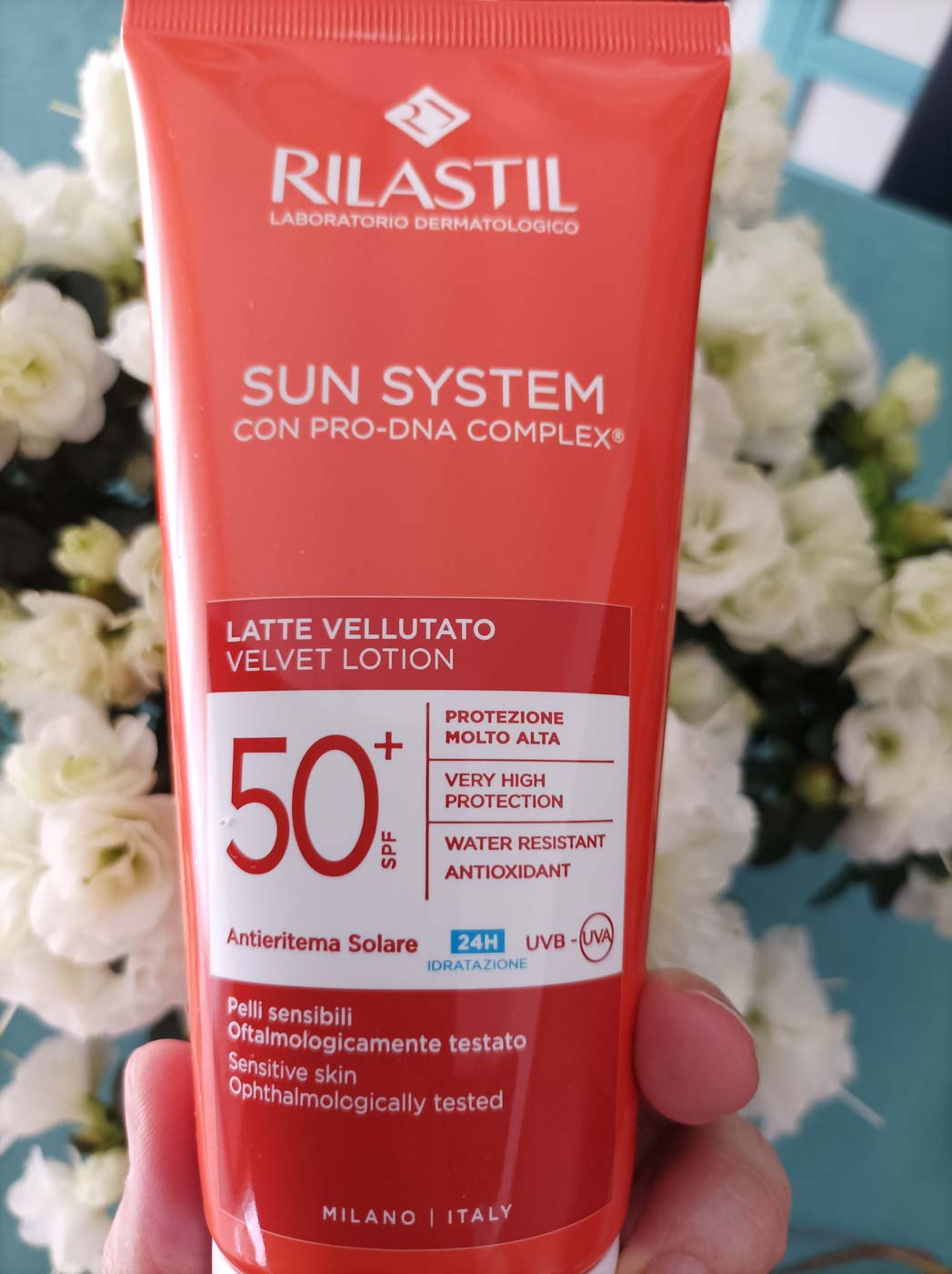 Solare Sun System di “Rilastil” 50, con pro-dna complex Solare Sun System di “Rilastil” 50, con pro-dna complex