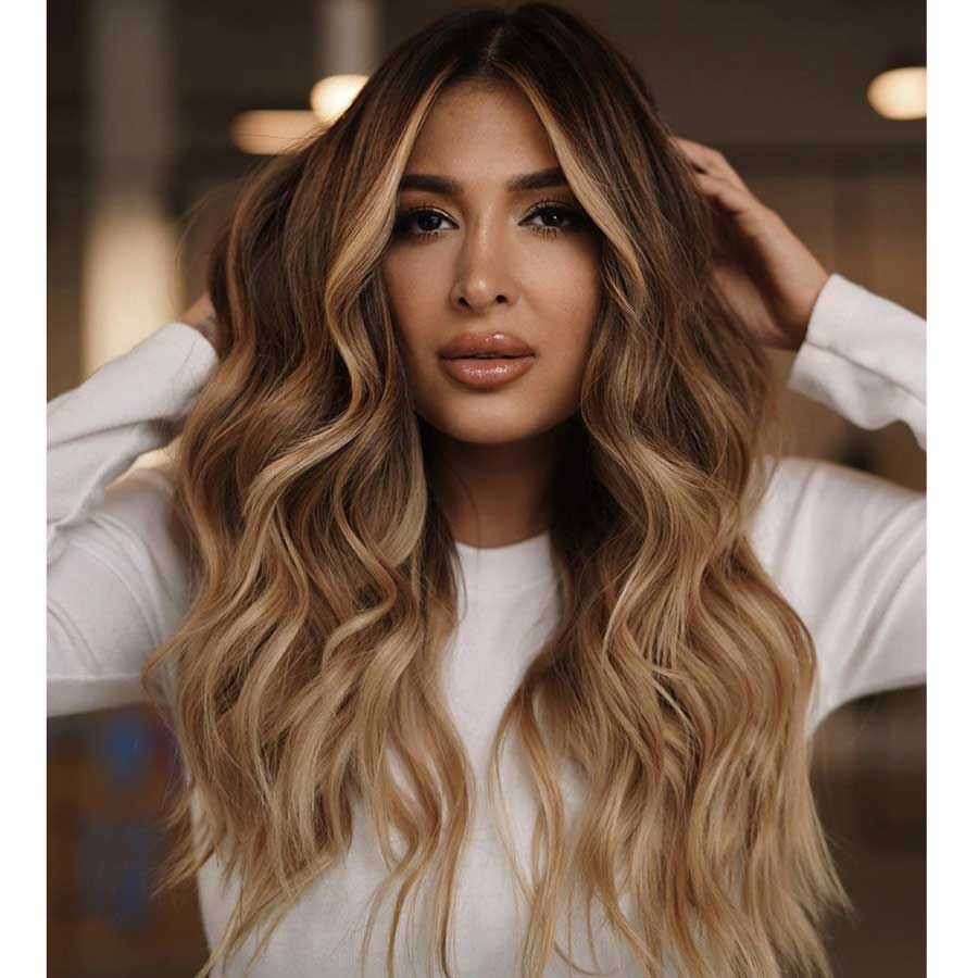 Capelli color caramello con riflessi dorati