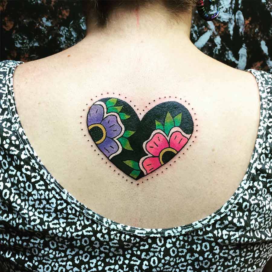 Tatuaggio cuore schiena Tatuaggio cuore schiena