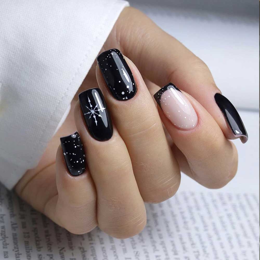 unghie nere con effetto neve
