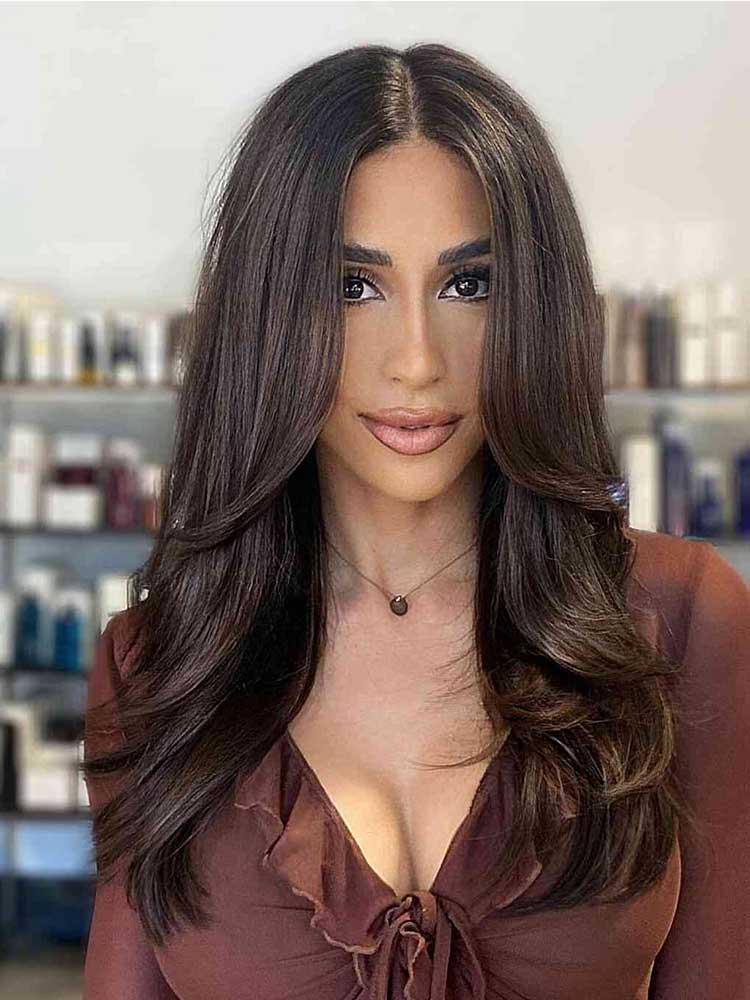 Capelli lunghi scalati davanti