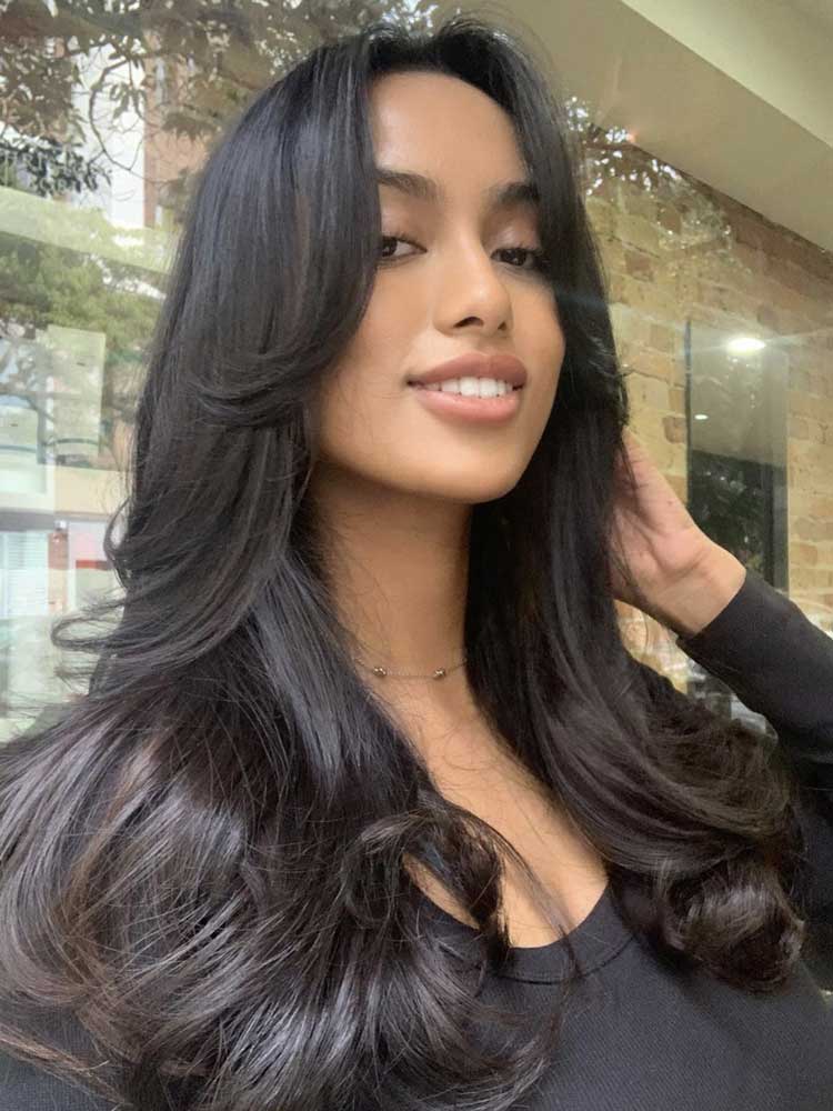 Capelli lunghi scalati davanti