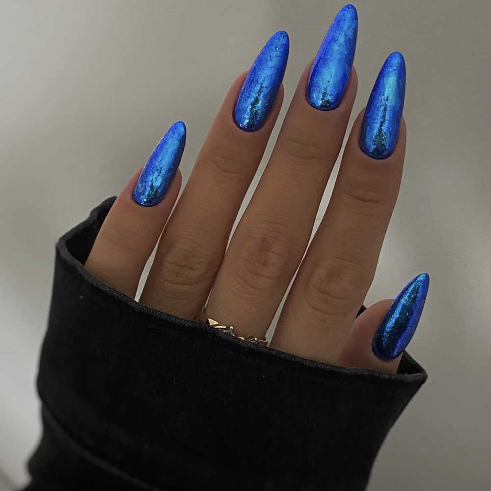 unghie blue a specchio