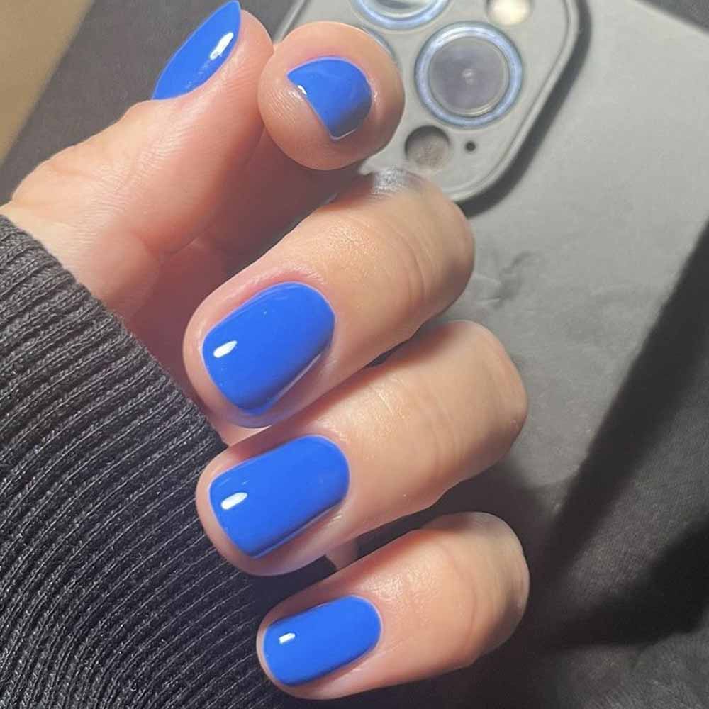 Unghie blu elettrico semplice Unghie blu elettrico semplice