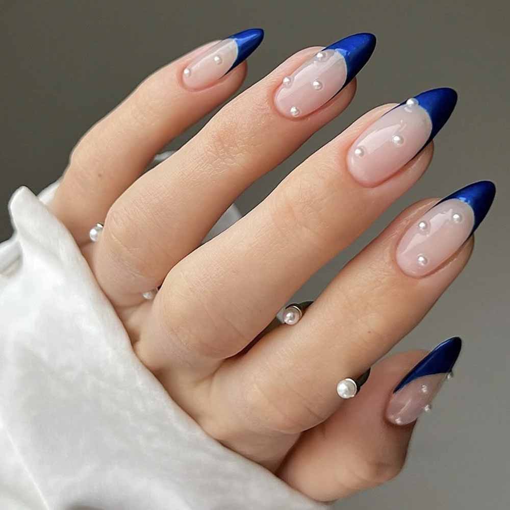 French manicure blue zaffiro su base trasparente French manicure blue zaffiro su base trasparente