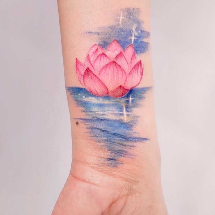 fiori di Loto sull'acqua