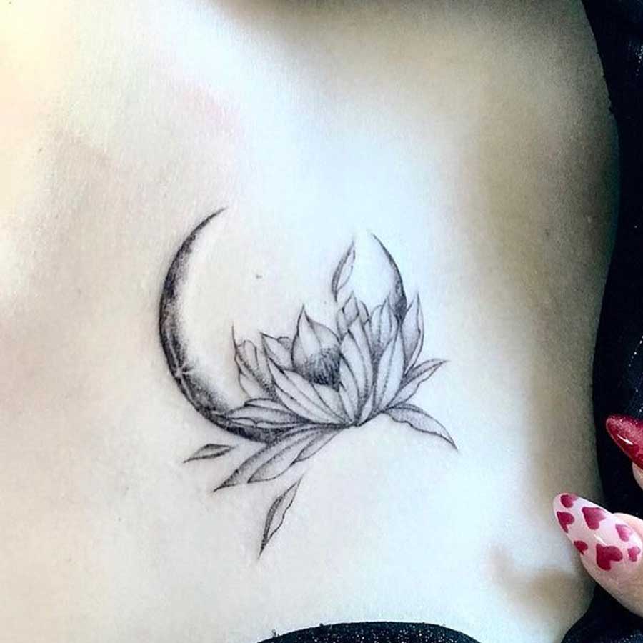 Tatuaggio semplice in bianco e nero Tatuaggio semplice in bianco e nero