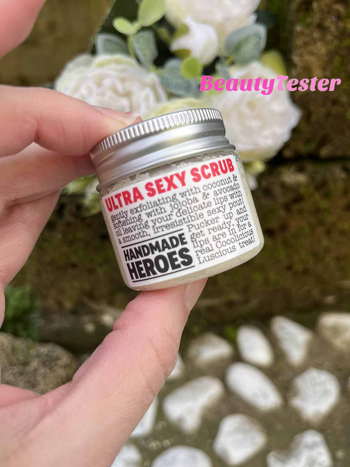 Vasetto piccolo Coco-licious Luscious scrub labbra di Handmade Heroes Vasetto piccolo Coco-licious Luscious scrub labbra di Handmade Heroes