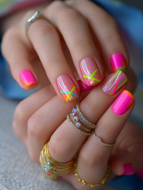 Unghie fluo eleganti con french